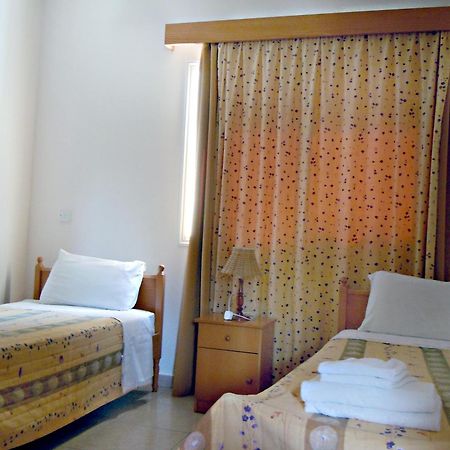 Rododafni Villas Klorakas Exteriör bild